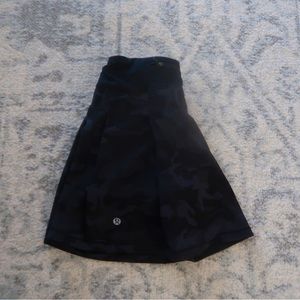 Black cameo lululemon skirt!